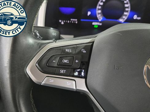 Used 2023 Volkswagen Atlas SE AWD/4WD image 12
