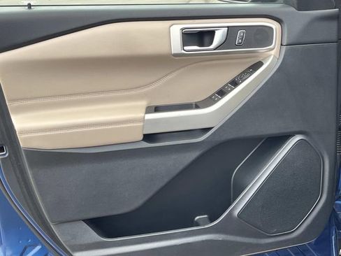 Used 2020 Ford Explorer XLT w/ Equipment Group 202A image 25