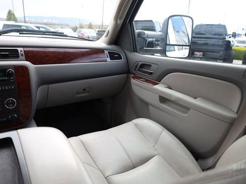 Used 2014 Chevrolet Silverado 3500 LTZ w/ LTZ Plus Package AWD/4WD image 21