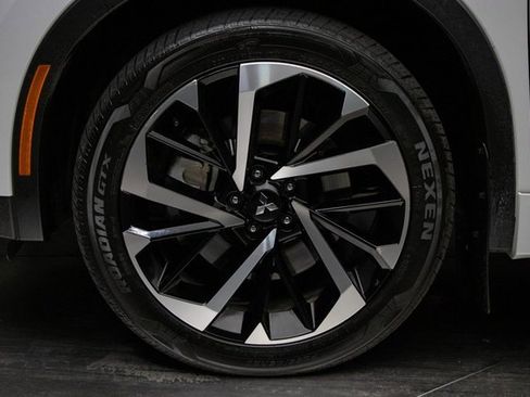 Used 2024 Mitsubishi Outlander SE image 8