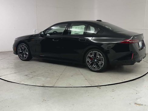 New 2026 BMW 530i xDrive w/ M Sport Package AWD/4WD image 4