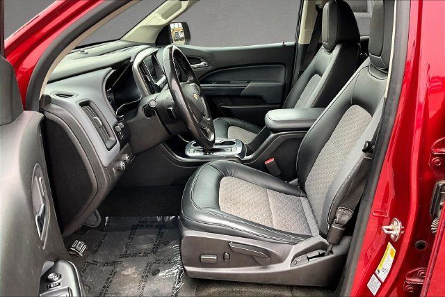 Used 2017 Chevrolet Colorado Z71 AWD/4WD image 23