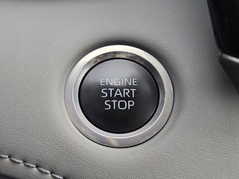 Used 2024 Toyota Highlander LE image 26