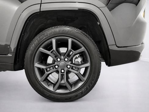 Used 2023 Jeep Grand Cherokee 30th Anniversary AWD/4WD image 8