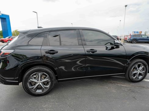 Certified 2025 Honda HR-V EX-L image 6