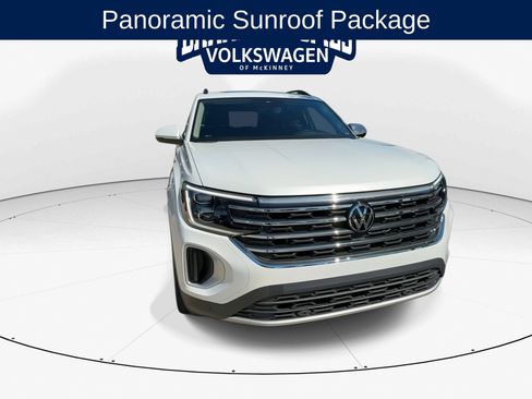 Used 2026 Volkswagen Atlas SE FWD image 2