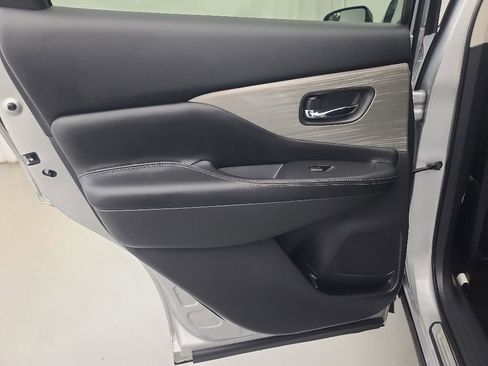 Used 2015 Nissan Murano S w/ Navigation Package AWD/4WD image 18