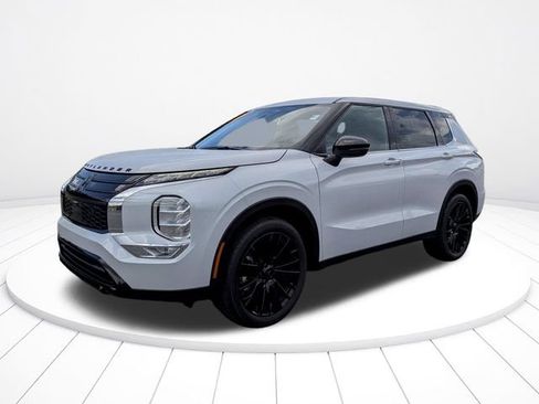 New 2026 Mitsubishi Outlander LE FWD image 7