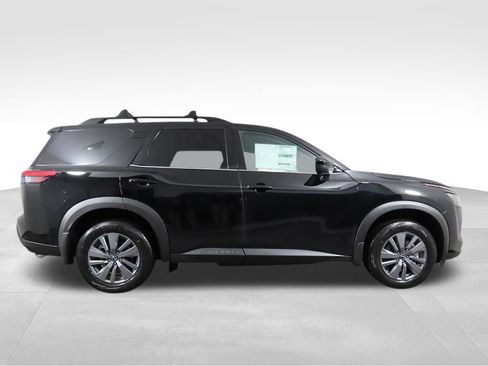 New 2026 Nissan Pathfinder SV image 6