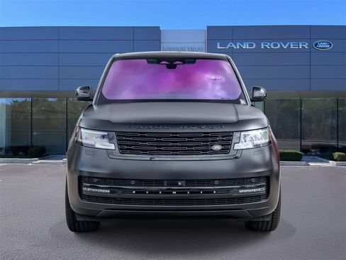 Used 2023 Land Rover Range Rover SE image 2