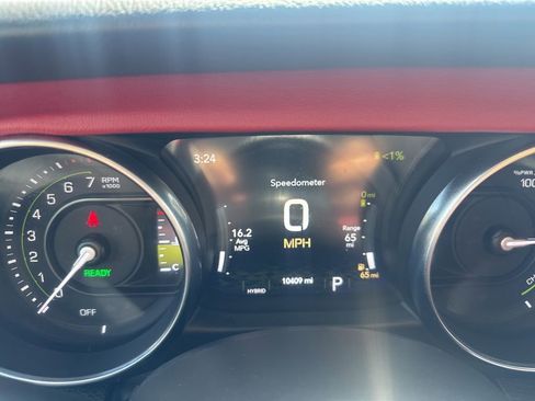 Used 2023 Jeep Wrangler Unlimited Rubicon 4xe AWD/4WD image 19