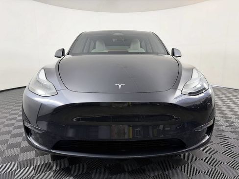 Used 2024 Tesla Model Y Long Range AWD/4WD image 4