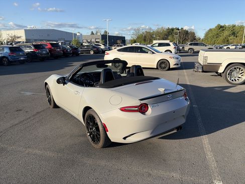 Used 2024 MAZDA MX-5 Miata Club image 7