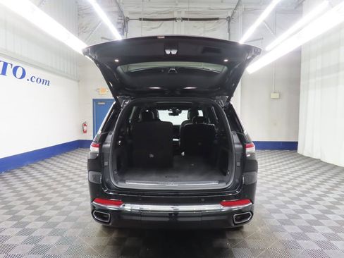 Used 2024 Jeep Grand Cherokee L Overland w/ Luxury Tech Group IV AWD/4WD image 43