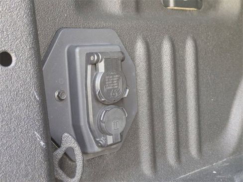 Used 2023 Ford F250 King Ranch w/ Chrome Package image 38