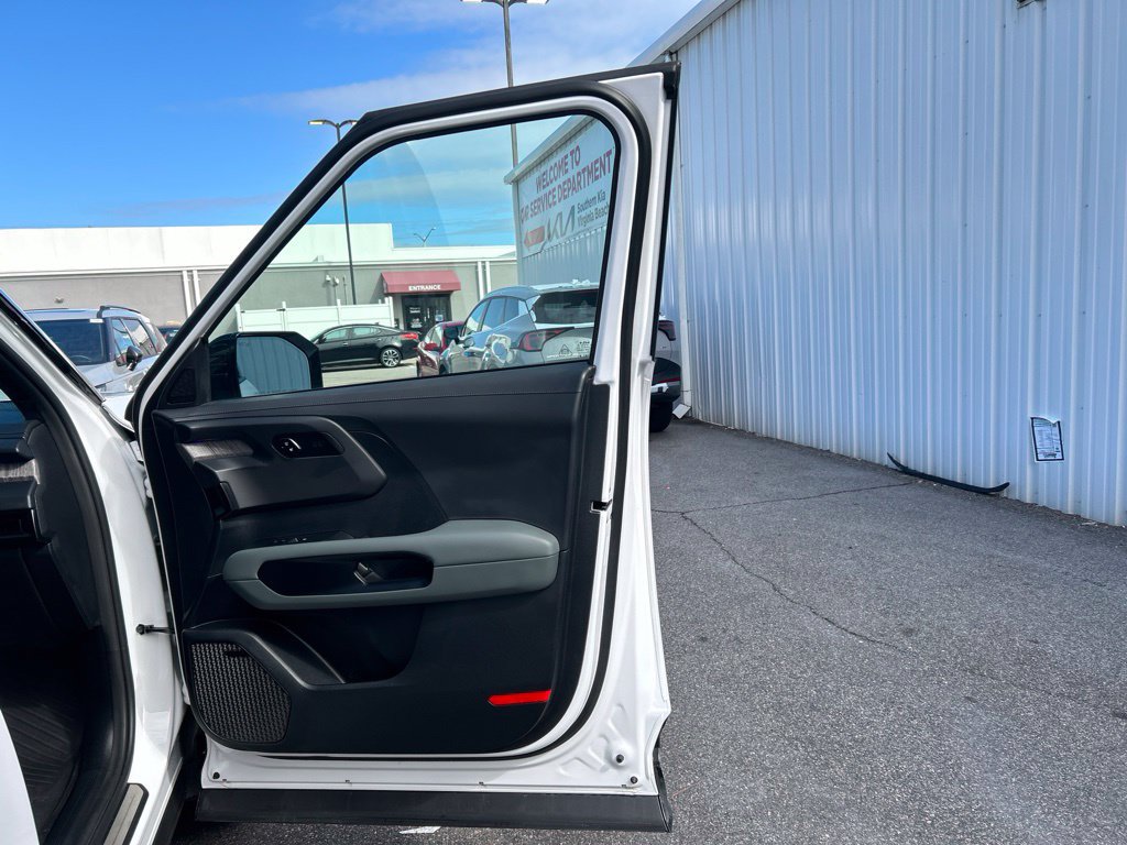 Certified 2027 Kia Telluride AWD image 22