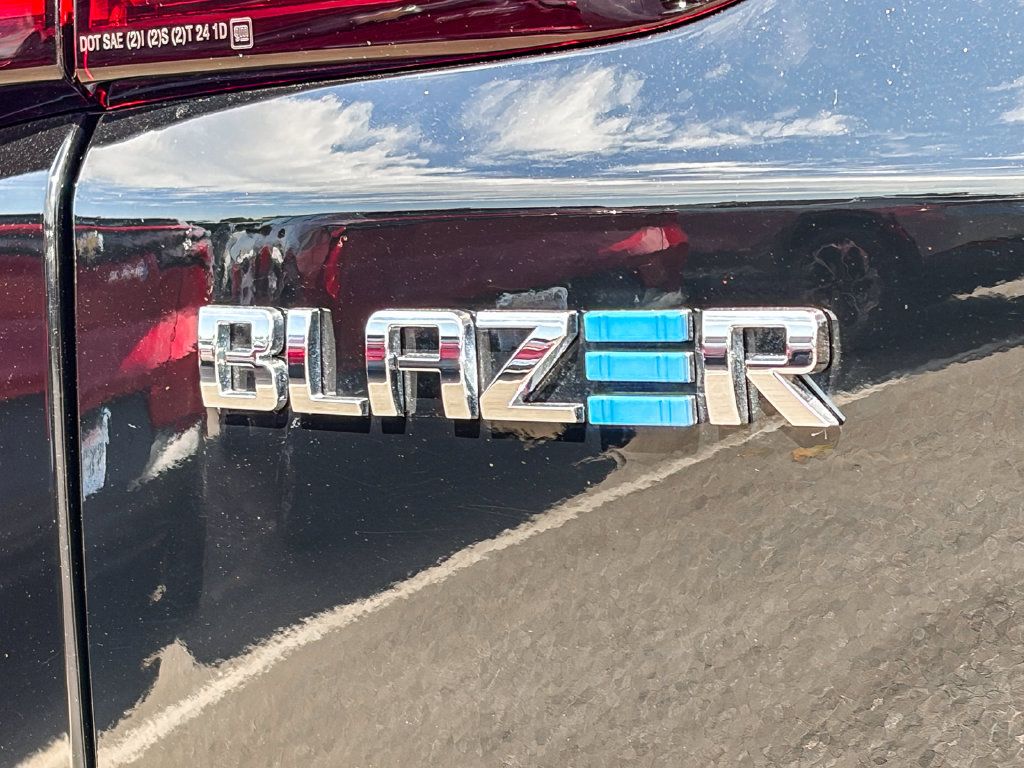 Used 2024 Chevrolet Blazer EV LT AWD/4WD image 11