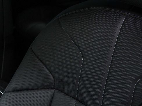 New 2026 BMW 740i image 25