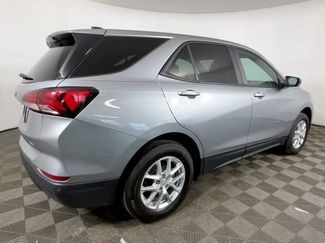 Used 2024 Chevrolet Equinox LS w/ LS Convenience Package AWD/4WD video 4