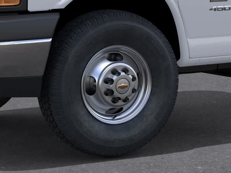 New 2025 Chevrolet Express 4500 w/ Power Convenience Package RWD image 9