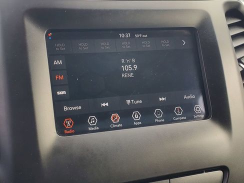 Used 2019 Jeep Cherokee Latitude Plus FWD image 20