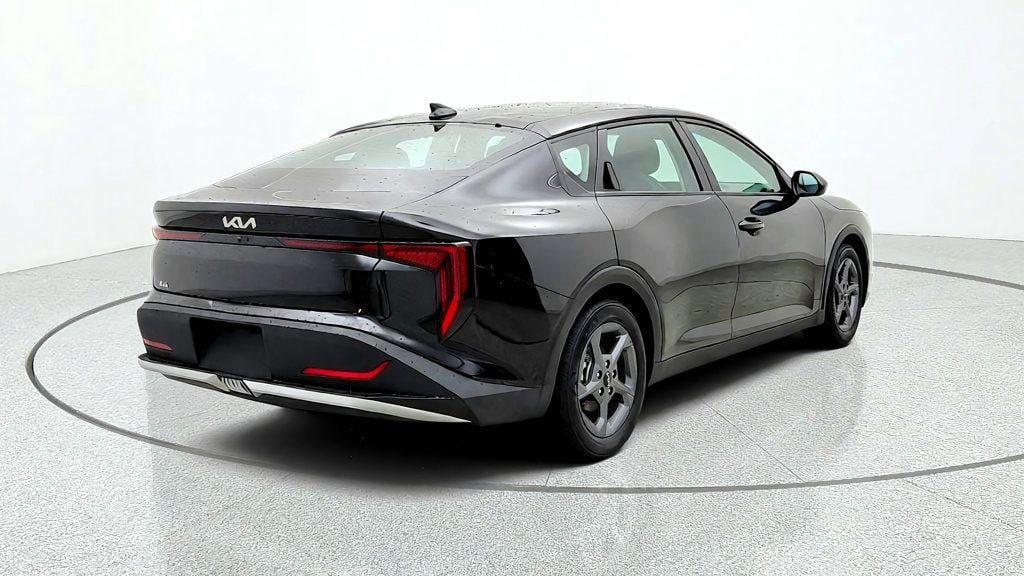 Used 2025 Kia K4 FWD image 5
