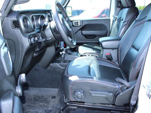 Used 2023 Jeep Gladiator Sport AWD/4WD image 28
