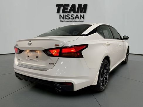 Certified 2023 Nissan Altima 2.5 SR AWD/4WD image 7