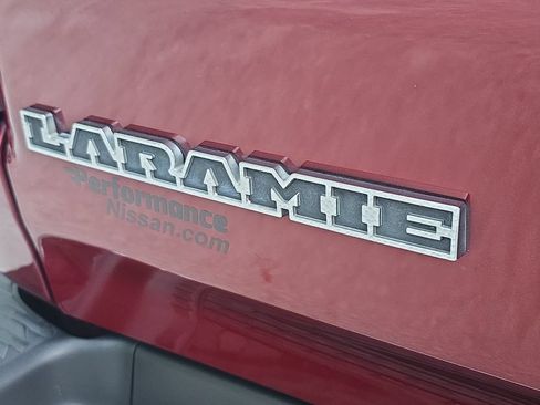 Used 2022 RAM 1500 Laramie AWD/4WD image 10