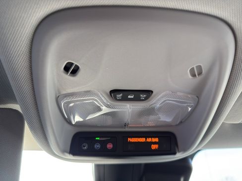 Used 2023 Chevrolet TrailBlazer LT w/ Convenience Package image 23