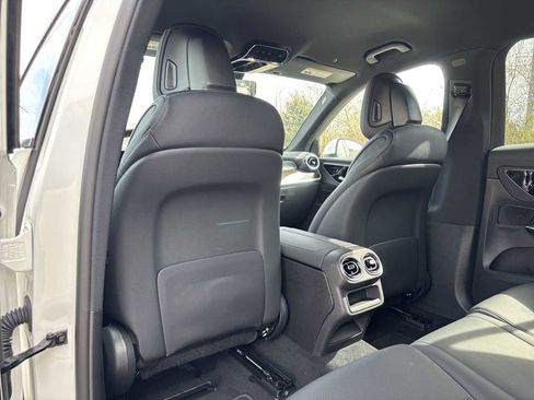 Used 2024 Mercedes-Benz GLC 300 image 16