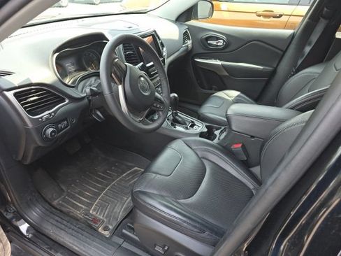 Used 2022 Jeep Cherokee Limited AWD/4WD image 10