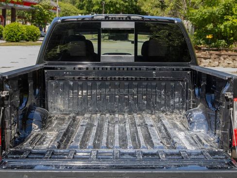 Used 2021 Nissan Titan SV w/ Accessory Utility Package AWD/4WD image 39