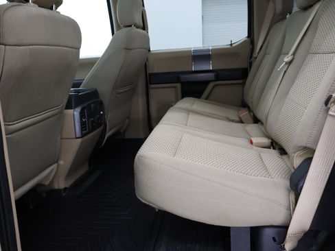 Used 2018 Ford F250 XLT w/ XLT Premium Package AWD/4WD image 40