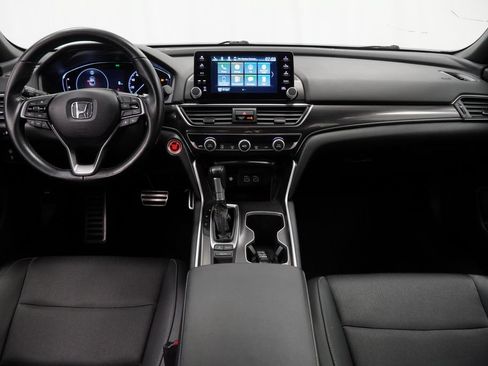 Used 2022 Honda Accord Sport image 2