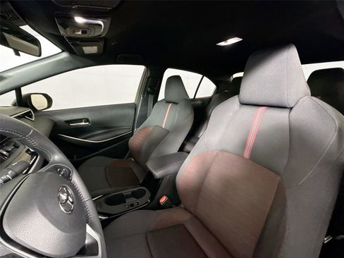 Certified 2024 Toyota Corolla SE FWD image 3