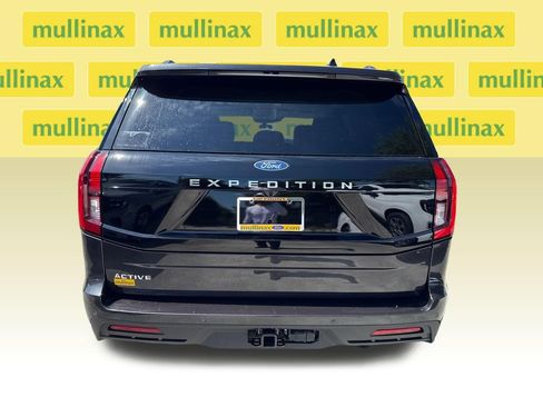 New 2026 Ford Expedition Active RWD image 14