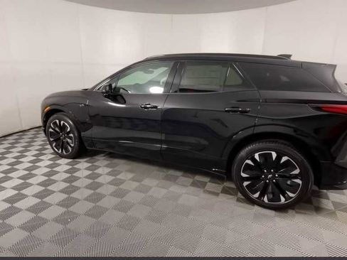 New 2025 Chevrolet Blazer EV RS image 13