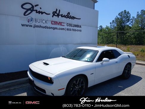 Used 2023 Dodge Challenger R/T w/ Plus Package RWD image 2