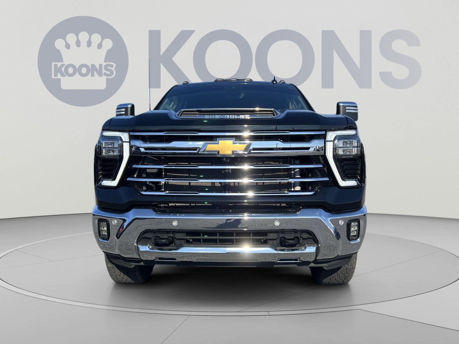 Used 2025 Chevrolet Silverado 2500 LTZ w/ LTZ Premium Package AWD/4WD image 11