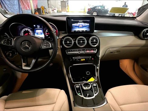 Used 2017 Mercedes-Benz GLC 300 4MATIC image 16