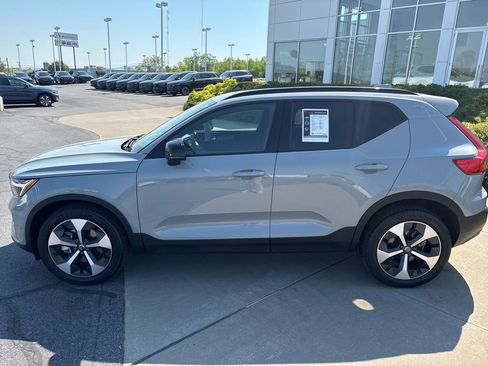 Certified 2026 Volvo XC40 B5 Plus AWD/4WD image 9