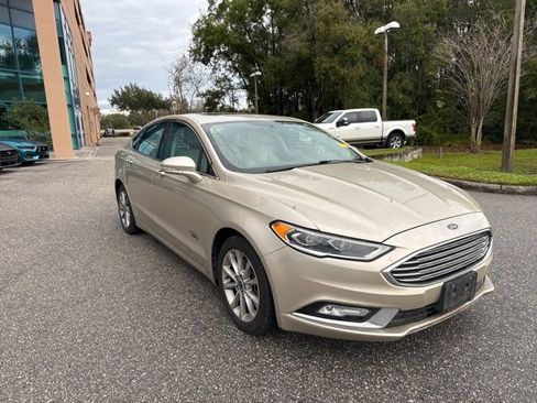 Used 2017 Ford Fusion Energi Titanium image 8