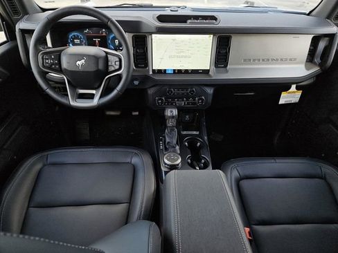 New 2025 Ford Bronco Outer Banks image 5