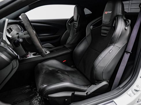 Used 2015 Chevrolet Camaro Z/28 image 34