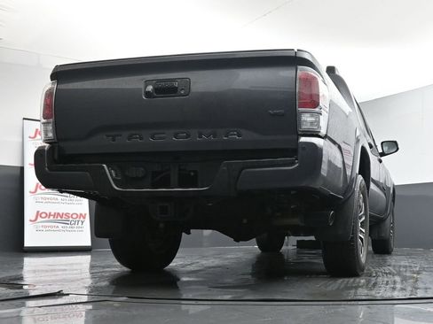 Used 2022 Toyota Tacoma TRD Sport image 35