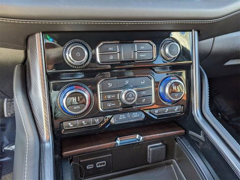 Used 2024 GMC Yukon Denali Ultimate image 27