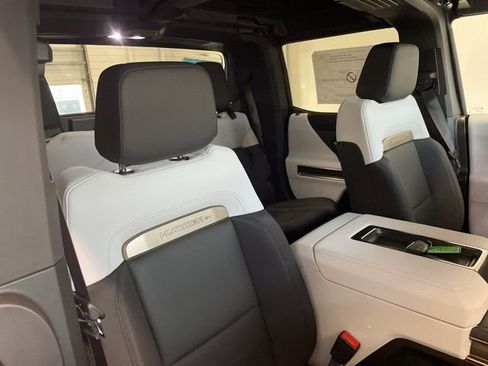New 2025 GMC Hummer EV 2X AWD/4WD image 38