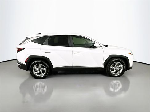 Used 2024 Hyundai Tucson SE image 7