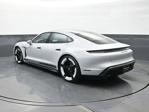 Used 2025 Porsche Taycan GTS image 3